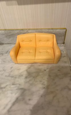 Sillón para muńecas.