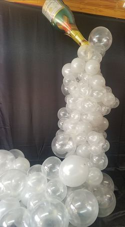 Balloon Sculptures champagne bubbles