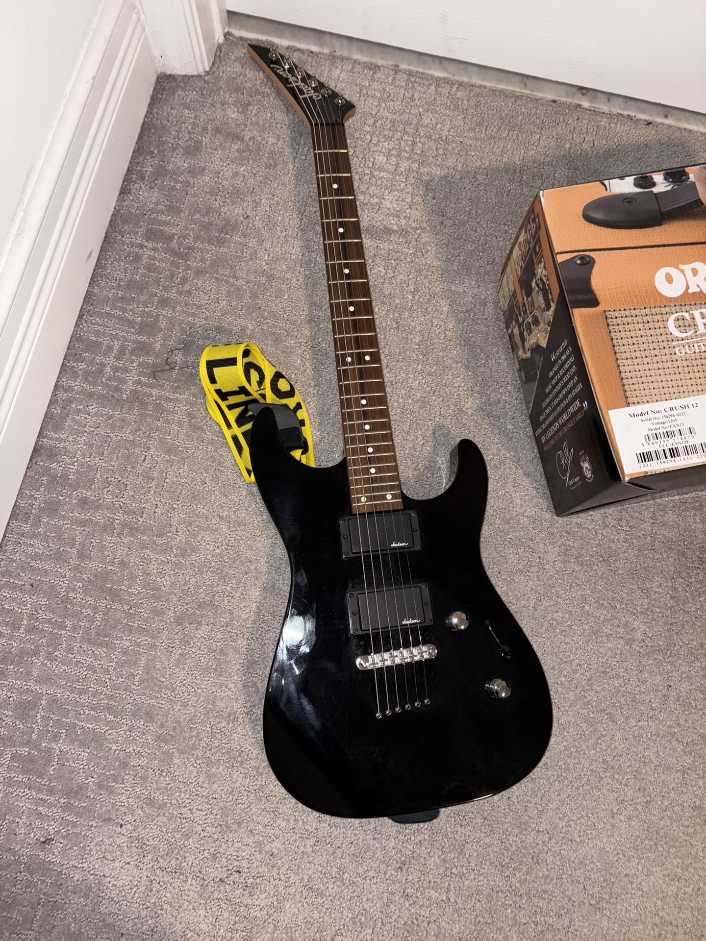 Jackson JS30 Electric Guitar with Amp