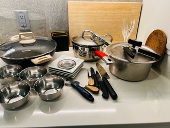 Mixed Kitchen Cookware and Utensils Lot