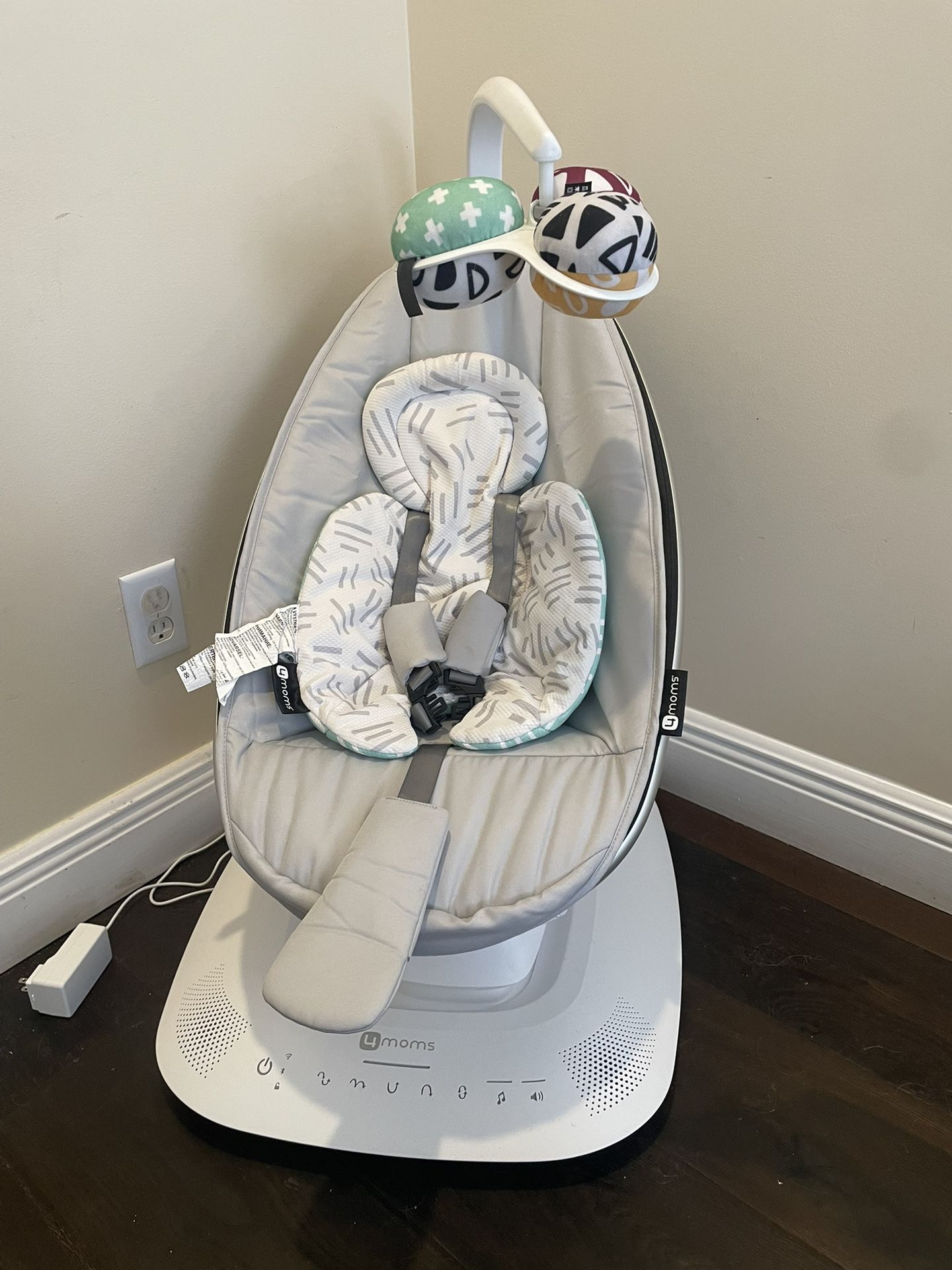4moms MamaRoo Multi-Motion Baby Swing - LIKE NEW