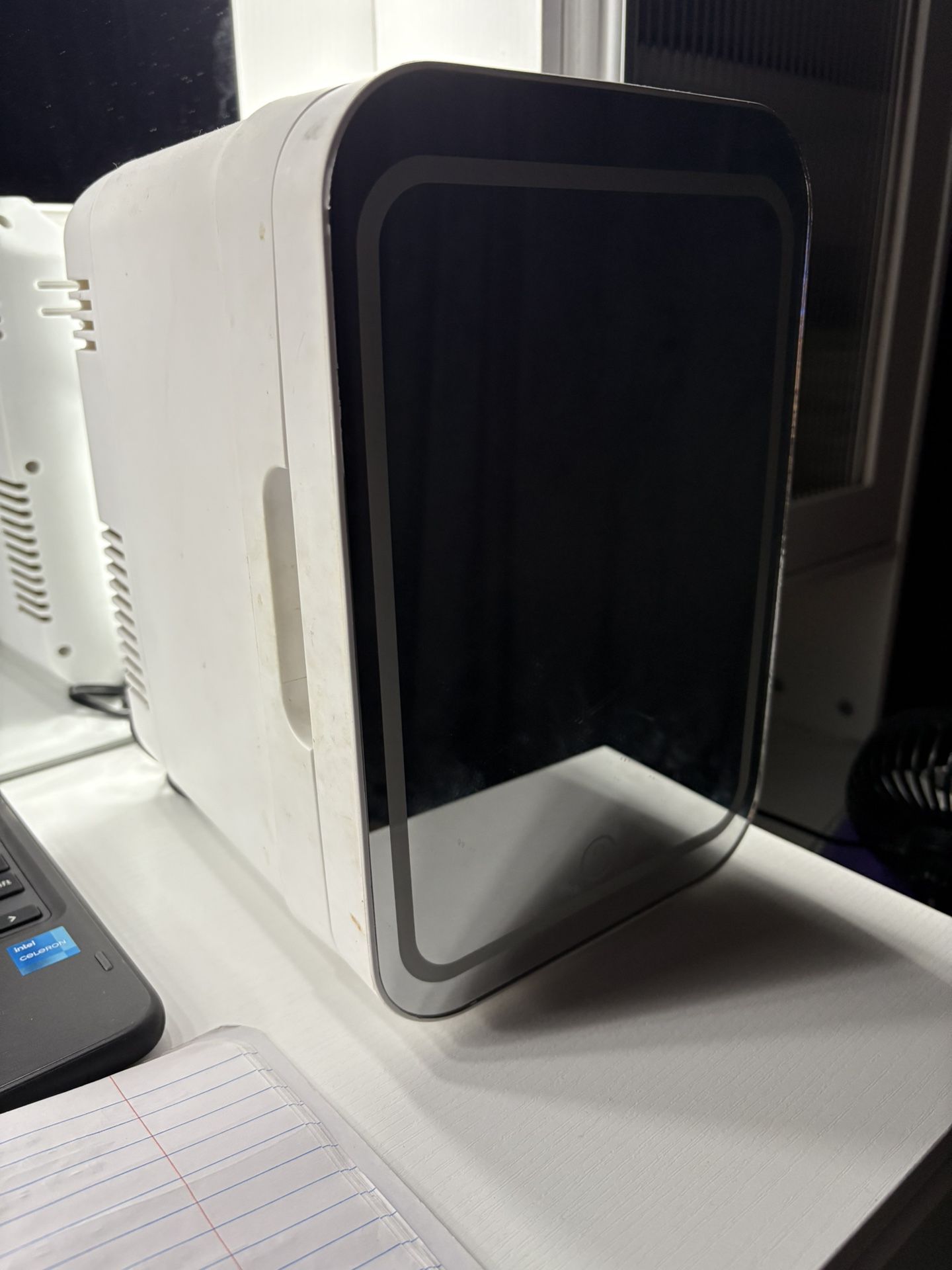 Mini fridge with mirror