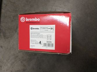 Brembo Front Pads 2000-2006 Suburban Avalanche Yukon XL Escalade