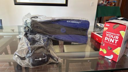 US Divers Aqua Lung Fins -Brand New