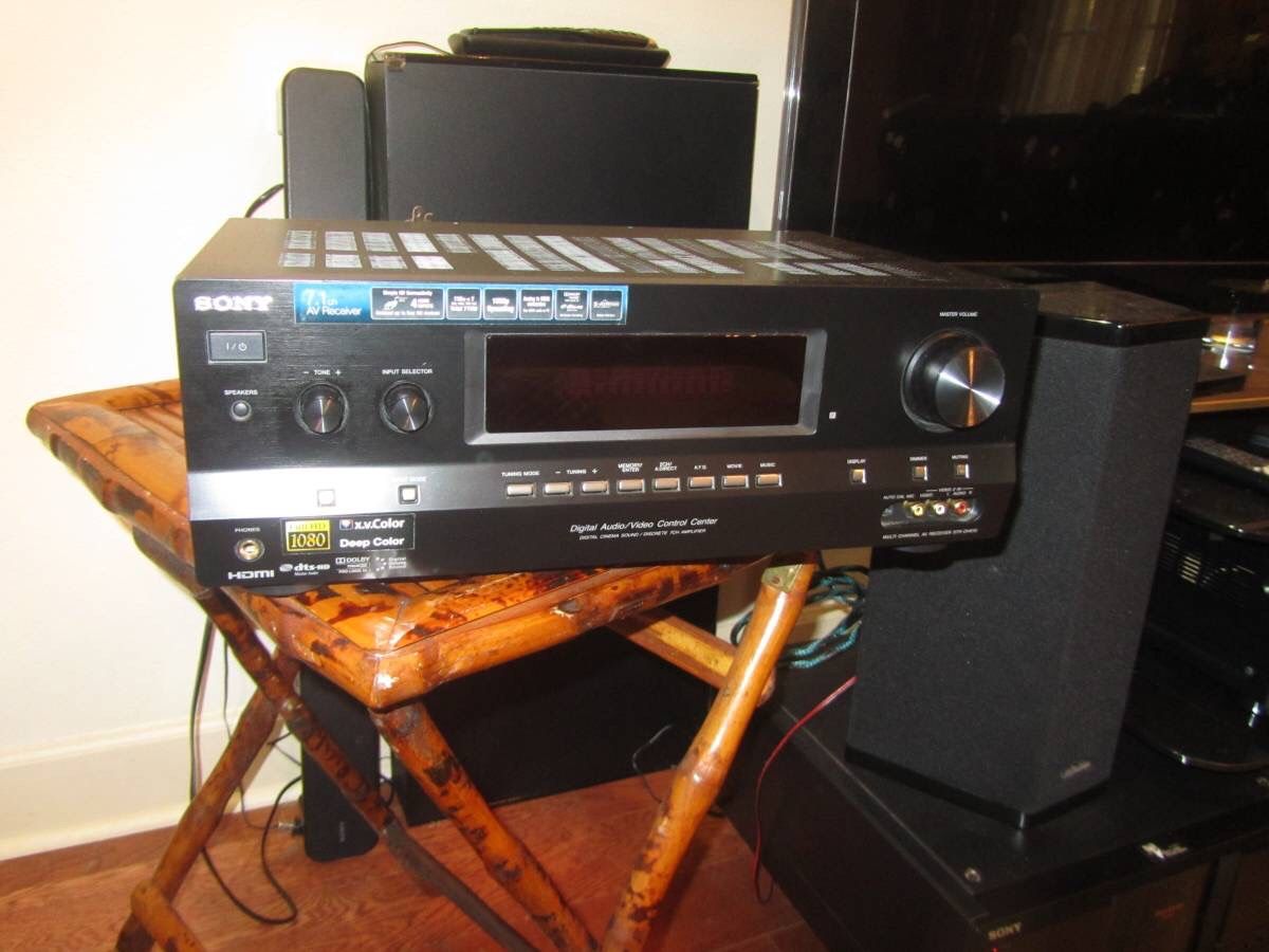 Sony STR DH810 7.1 Channel 240 Watt AV Receive. Like New