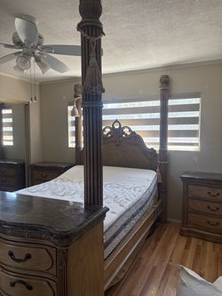 Bedroom set