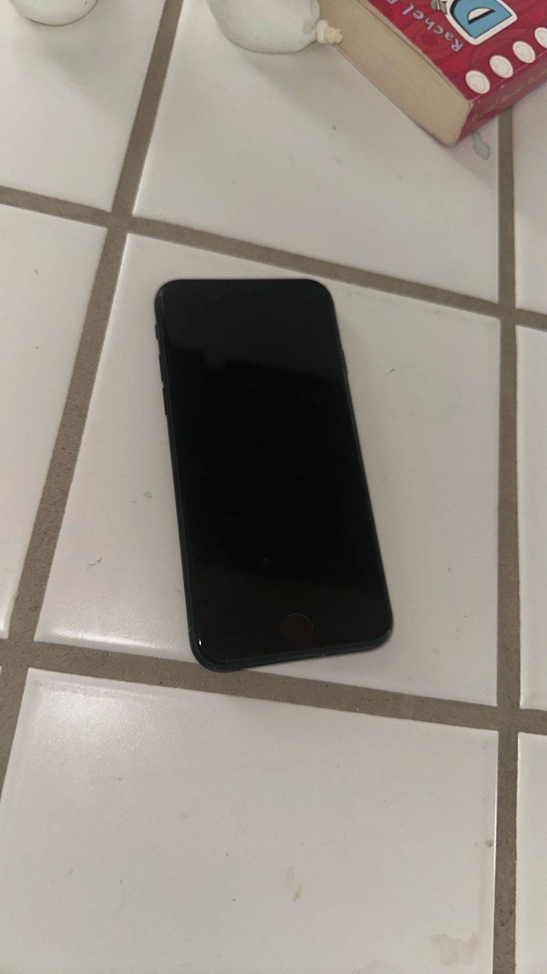iPhone SE 2020 For sale $125