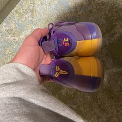 Kobe AD Men’s Size 8
