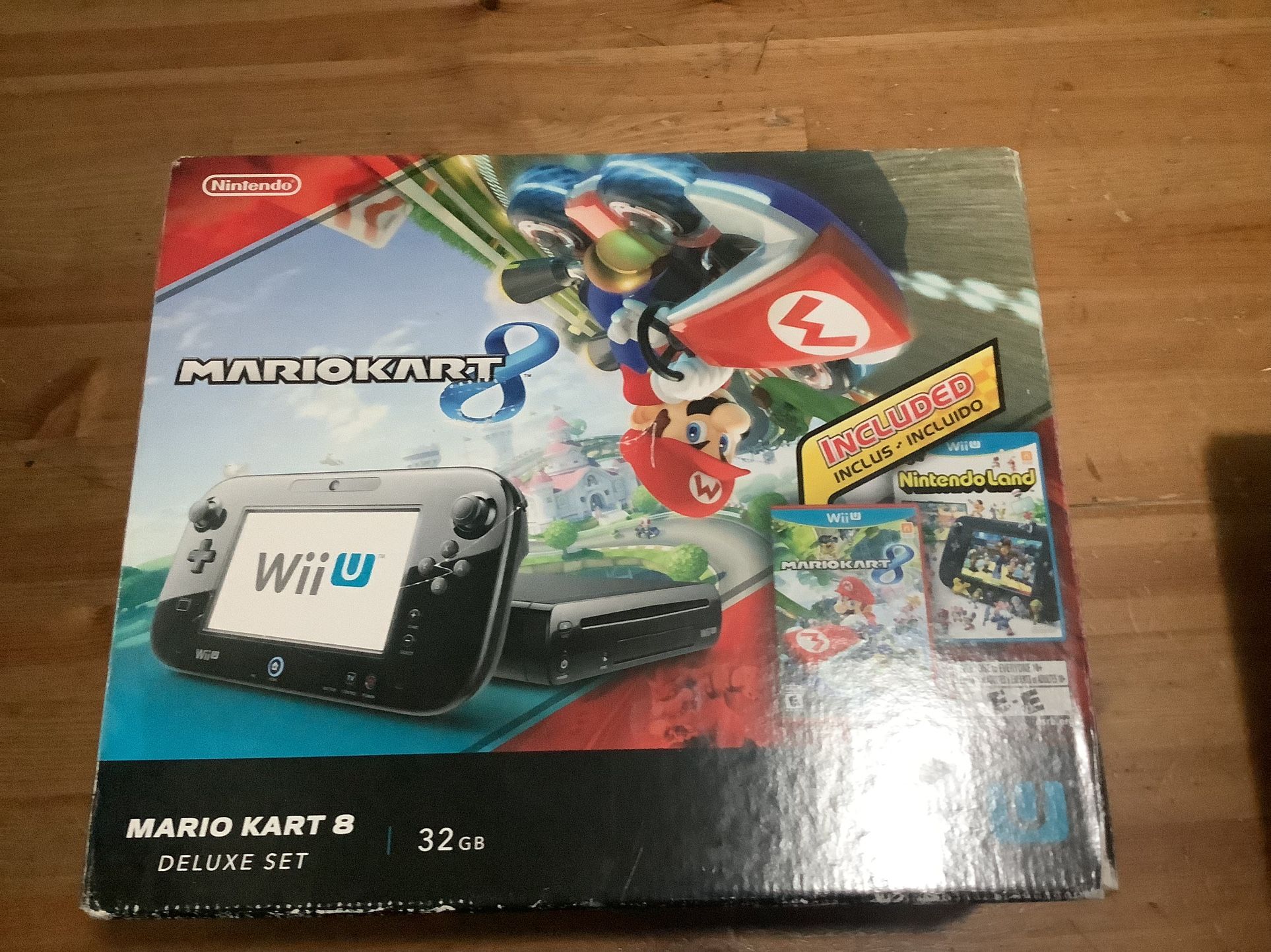 Nintendo Wii U Mario Kart 8 Bundle 