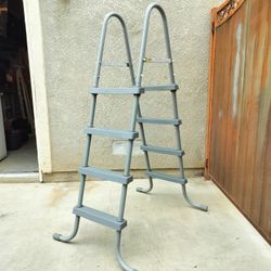 48" POOL LADDER 