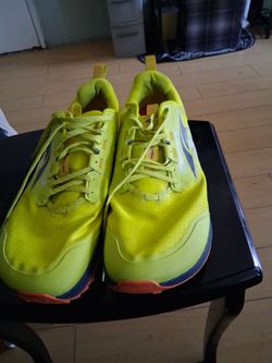 Running shoes size14