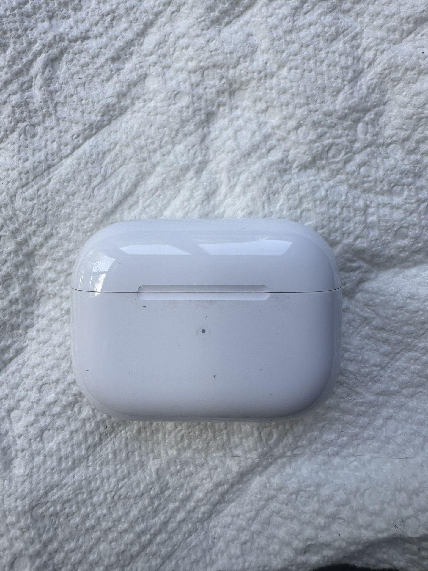 APPLE AIRPODS PRO 2ND GEN (GRADE B) - CHARGING CASE ONLY | USB-C MODEL A2968