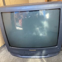 Panasonic PVQ-2512 - 25” TV/VCR Combo Vintage