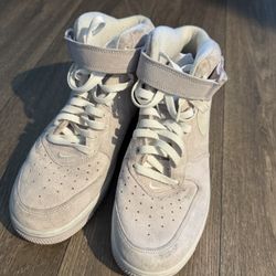 Men’s Nike Shoes Size 10