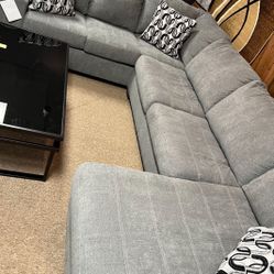 Entertainment Stylish Chaise Sectional! 