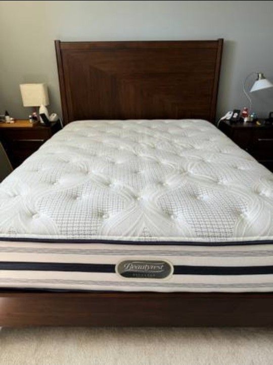 Clean Queen Size Beautyrest Luxury Mattress