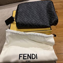Fendi Monogram Print Zipped Toiletry Bag Grey