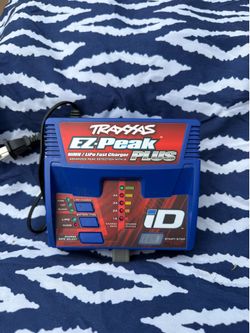 Traxxas EZ-Peak Plus 4-Amp NiMH/LiPo RC Battery Charger