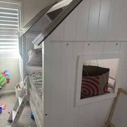 Kids bed
