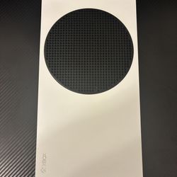 Xbox Series S Bundle – Great Condition + Controller + HDMI (120fps) 