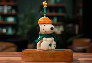 Starbucks snoopy