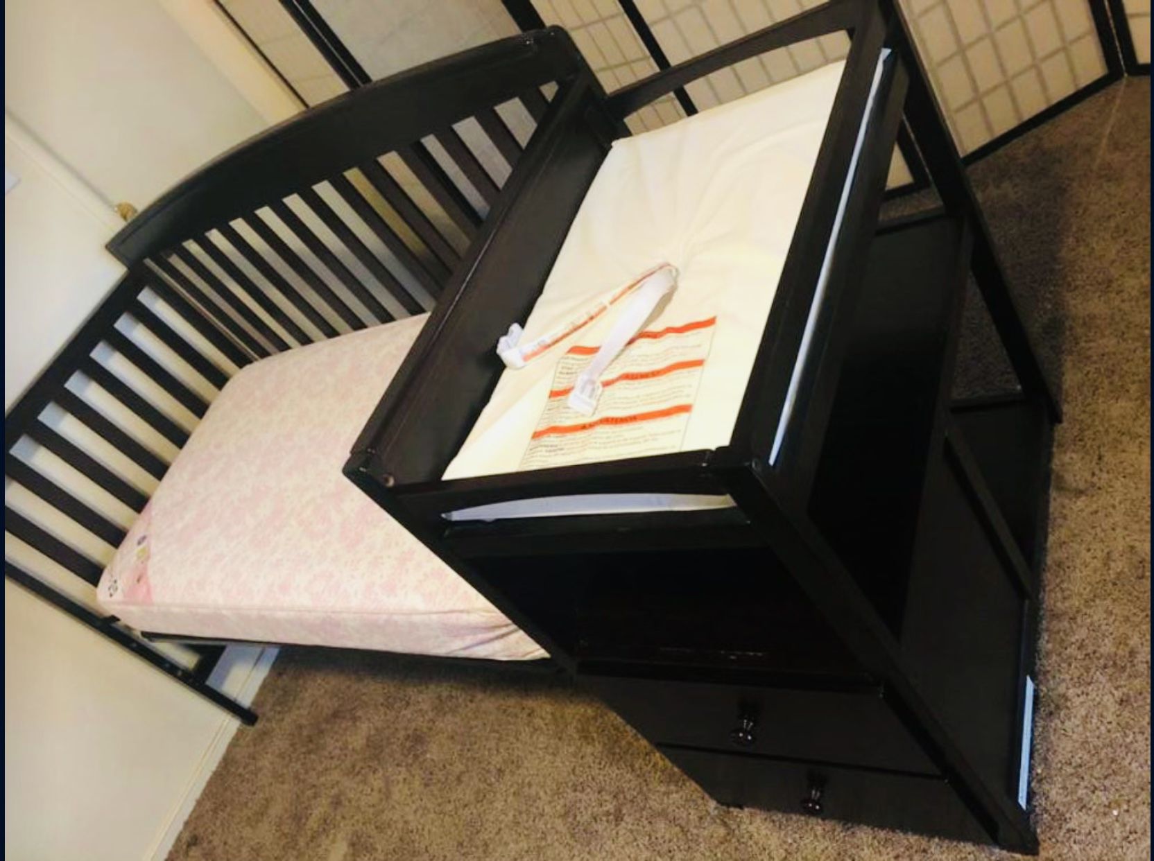 Baby Crib And Changing Station 