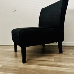 Make A Offer / I’ll Lower The Price If You Pick Up: Couch : Sofa 