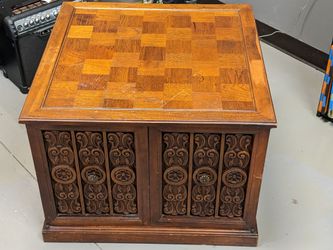 Vintage Wooden End Table Cabinet - 28"x28"x21" - Used Good Condition