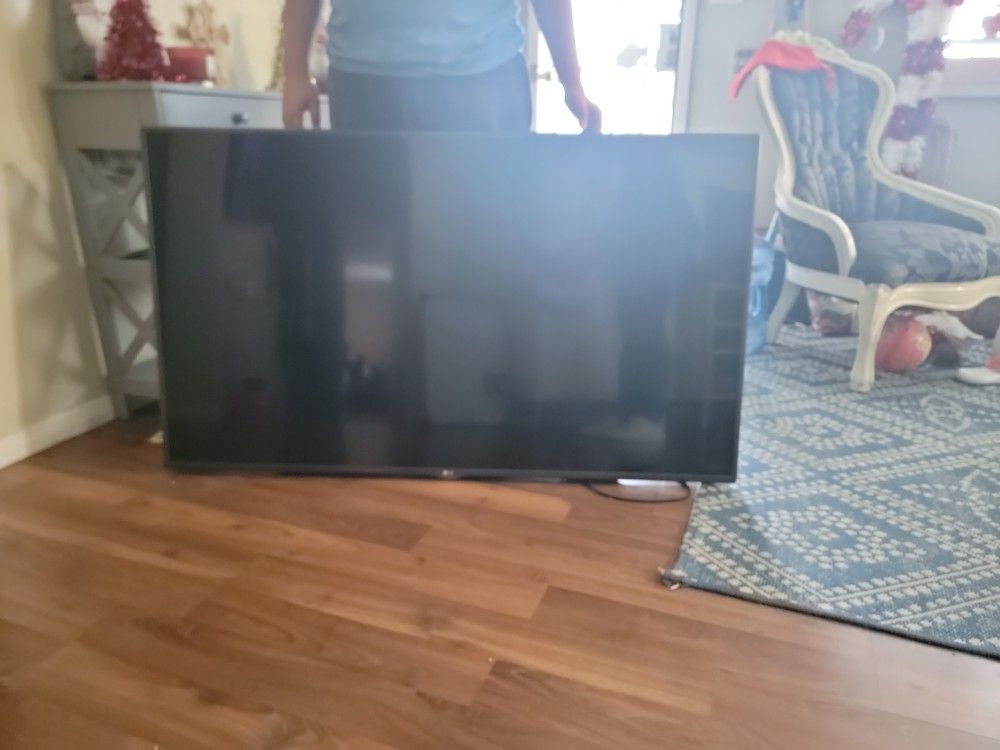 55in  LG TV 