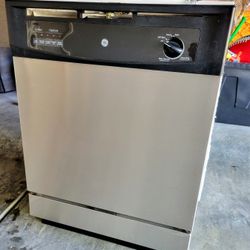 GE Stainless Steel Dishwasher GSD3360D35SS