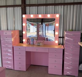 Pink Make Up Vanity