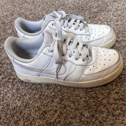 Air Force’s size 7.5