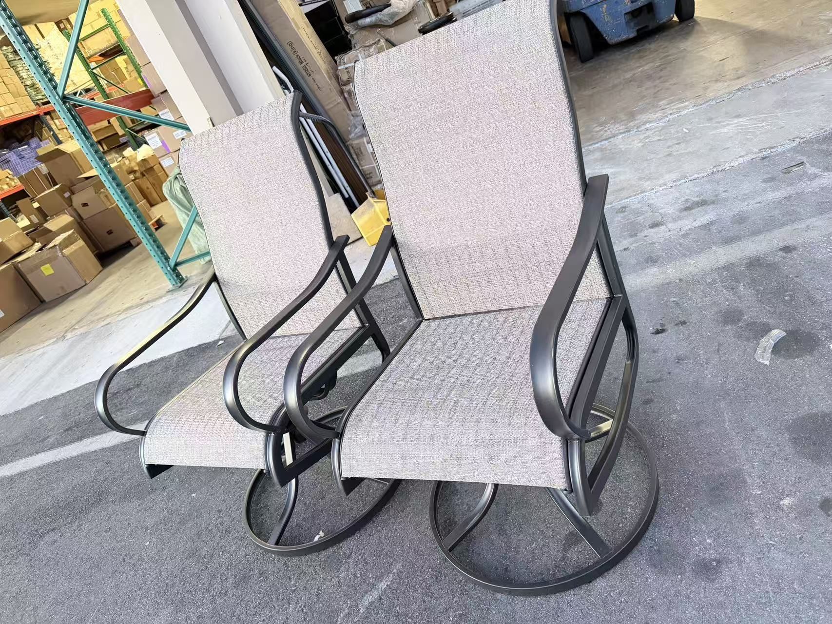 Swivel Patio Dining Chairs Set of 2, Outdoor Dining Chairs with Breathable Quick-Drying Textilene Fabric & Sturdy Metal Frame, All Weather Outdoor Fur