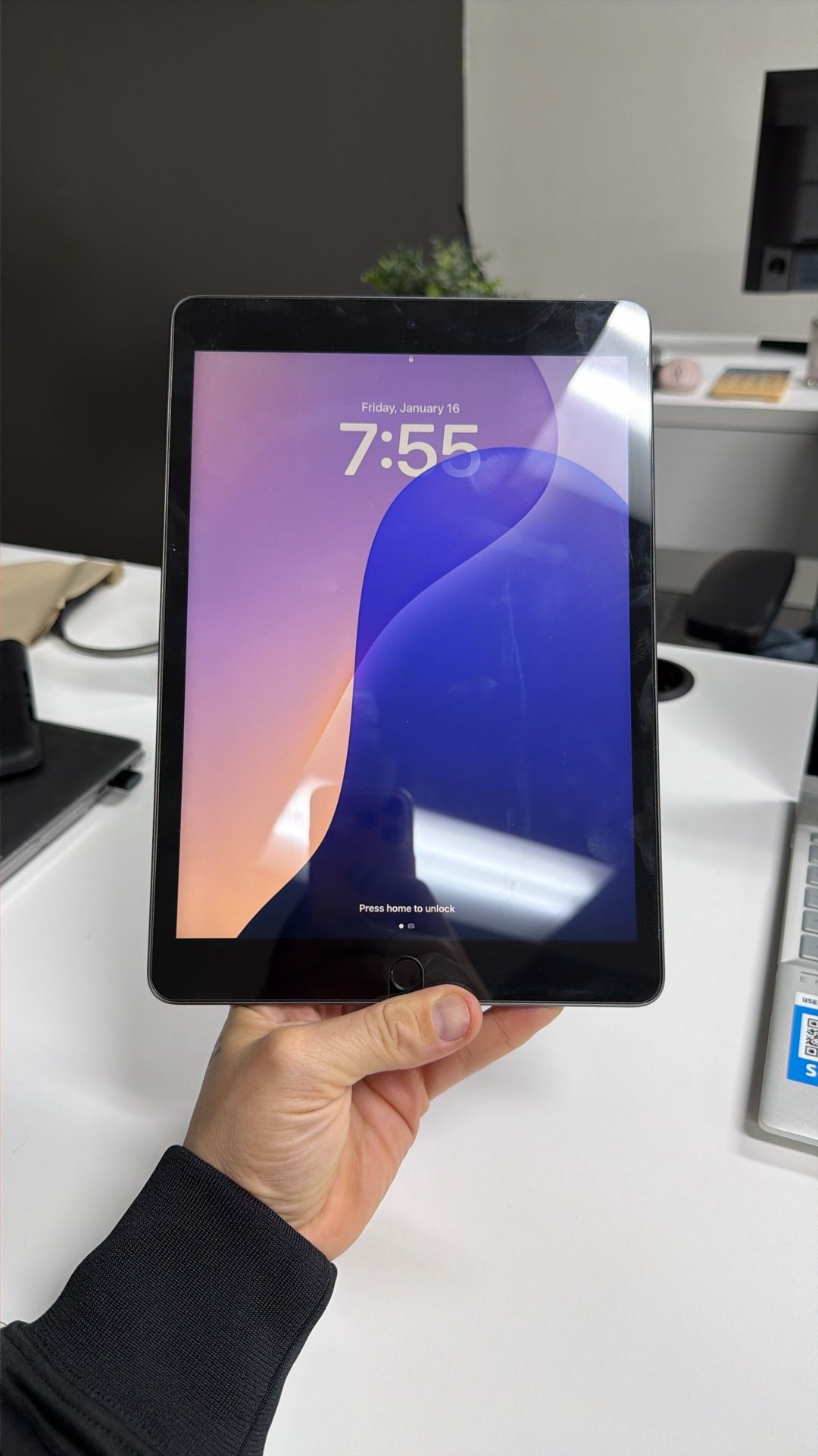 iPad Like New 9th Gen