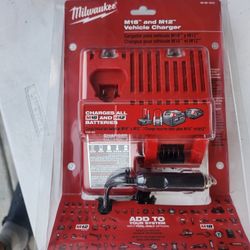 Milwaukee Charger M18 And M12