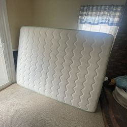 Queen Mattress-NEW never Been Used!