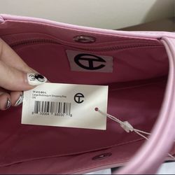 LARGE Bubblegum Pink Telfar Bag for Sale in Chicago, IL - OfferUp