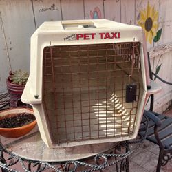 PETMATE PET TAXI dog kennel