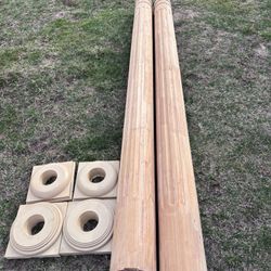 Wood Post Whit Cups 