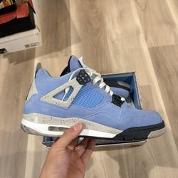 Air Jordan 4 “University Blue” Size 12