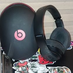 Beats Studio 2.0 Bluetooth Headphones