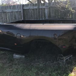 2016 DODGE RAM 3500 DUALLY BED BOX 