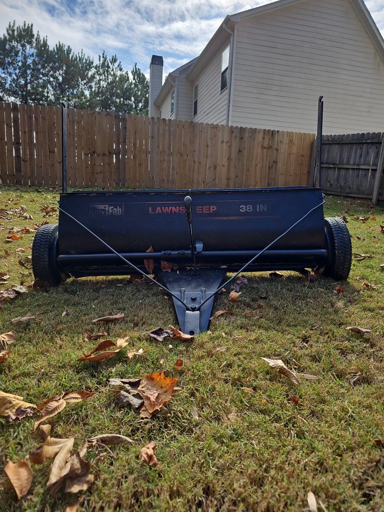 Lawn Leaf Sweeper