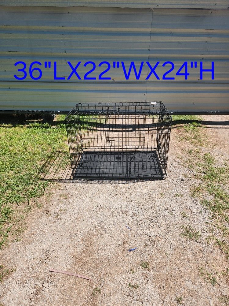 Large Pet Kennel With Double Door Good Conditions 