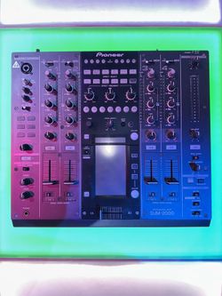 DJM 2000 MIXER