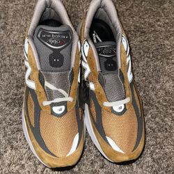 New Balance 990