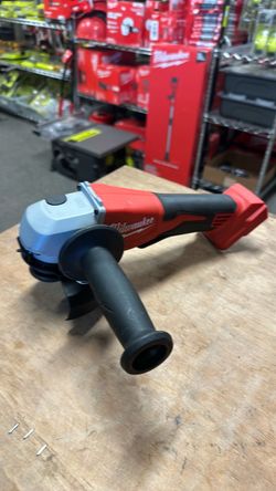 Milwaukee M18 18V Lithium-Ion Brushless Cordless 4-1/2 in./5 in. Grinder w/Paddle Switch (Tool-Only)
