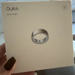 New unopened OURA 4 ring rose gold size 6