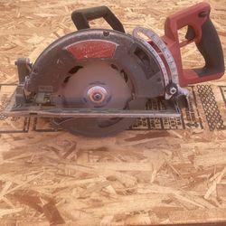 Milwaukee Skillsaw