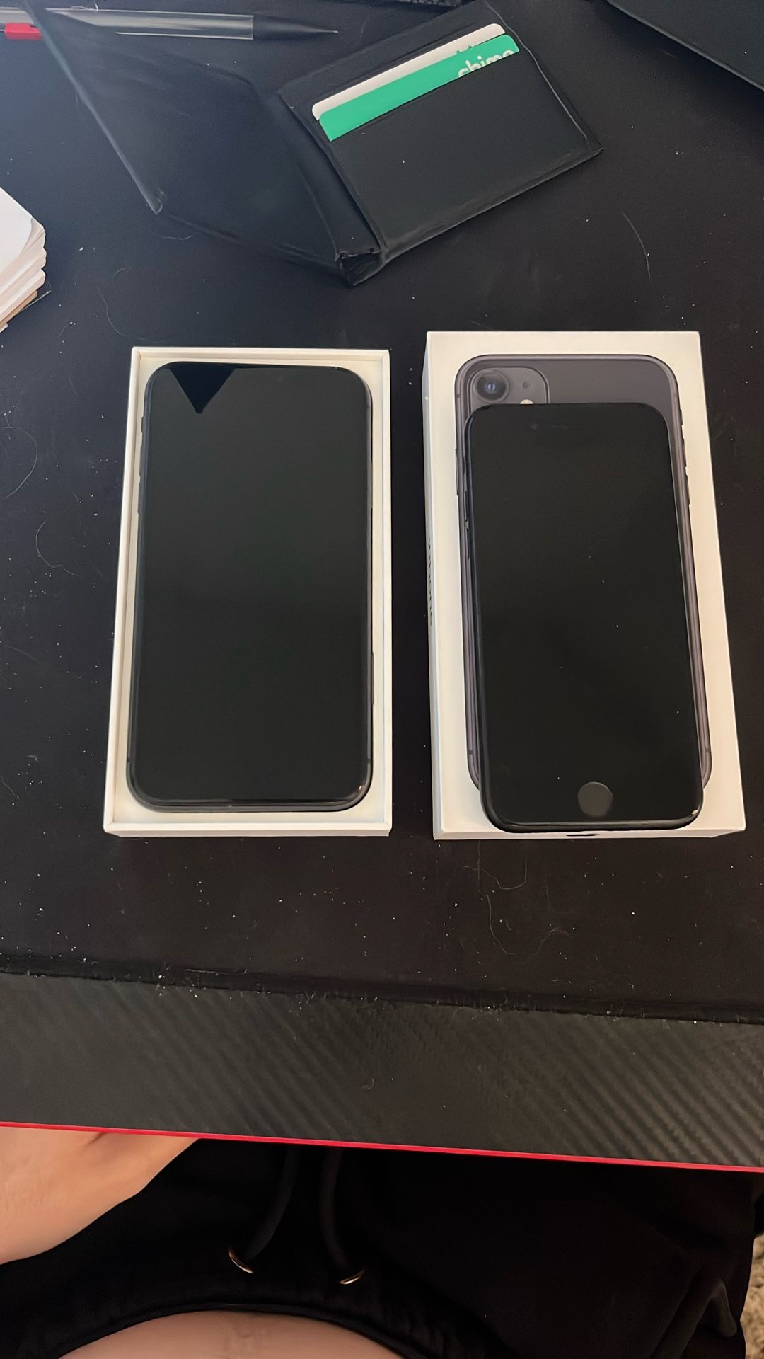 iPhone 11 And IPhone SE